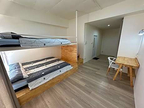 Quadruple Room with Bathroom