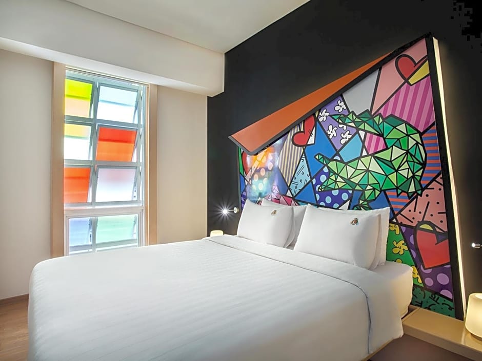 Maxonehotels At Tidar Surabaya