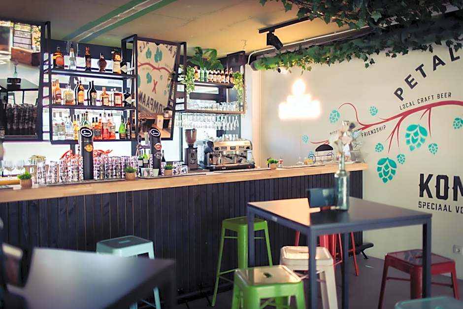 Urban Hotel The Golden Stork