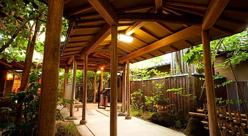 Yufuin Kutsurogi No Yado Nanakawa