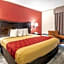 Perry Inn & Suites By Capital O National Fairground GA I 75