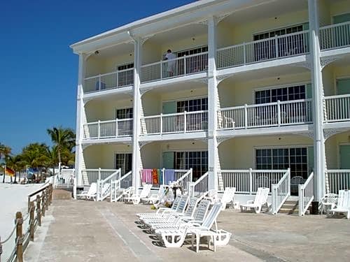 Pierview Hotel and Suites