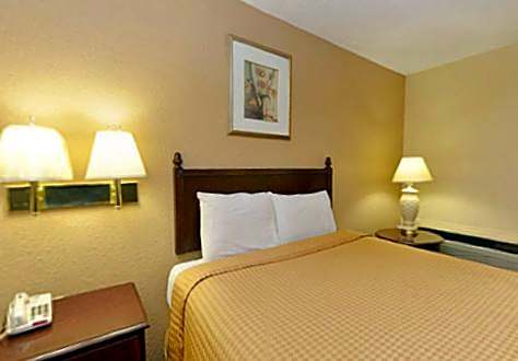 Americas Best Value Inn Smithfield