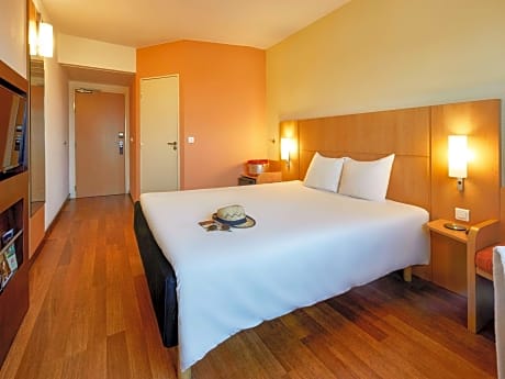 Standard Room With 1 Double Bed