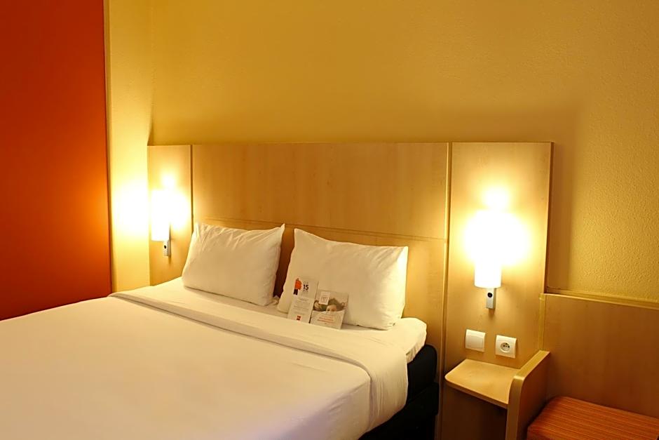 Ibis Oran Les Falaises
