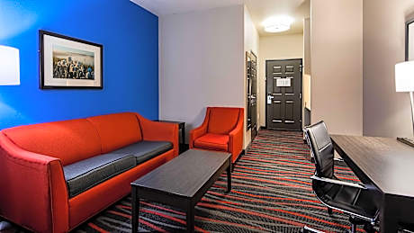 Suite 2 Queen Mob Accessible Comm Assist Bathtub Sofabed Wi-Fi Non-Smoking Full Breakfast