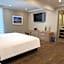 Colonial Hotel & Suites