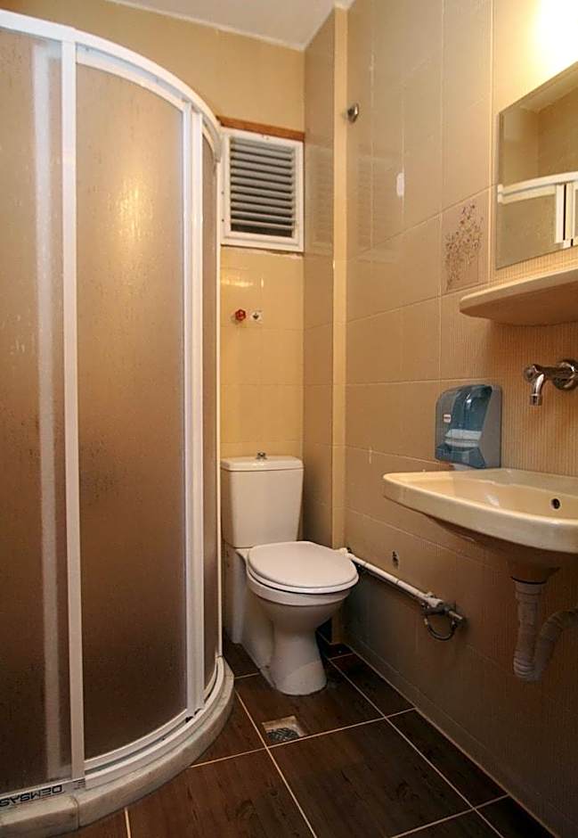 Koz Eren Otel