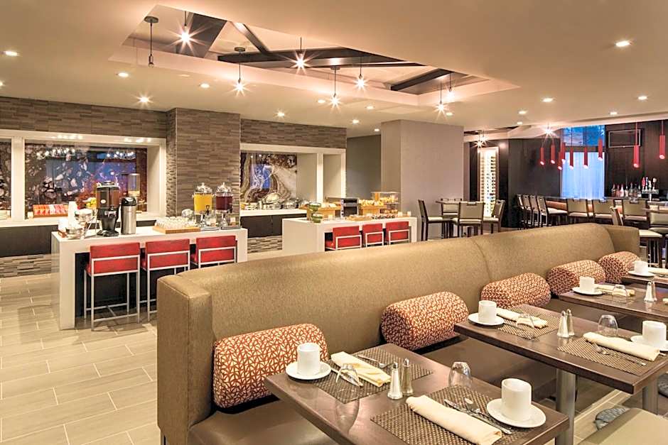 DoubleTree By Hilton Hotel Largo/Washington DC