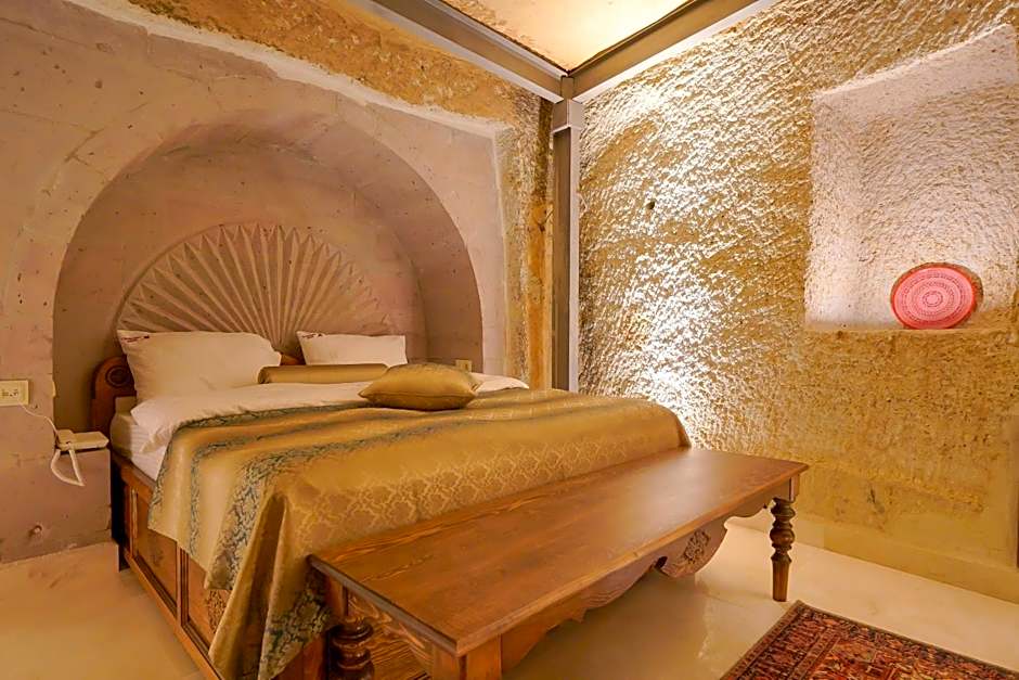 Fairyland Cave Hotel