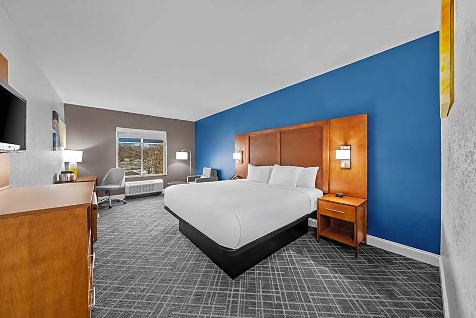 Comfort Inn & Suites Plainville-Foxboro