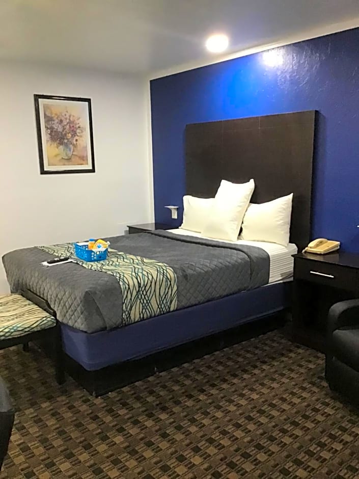 Budget Inn & Suites