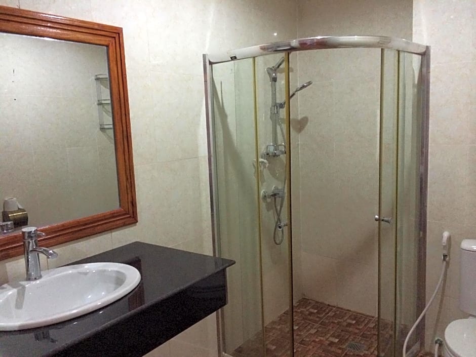Emerald Bb Battambang Hotel