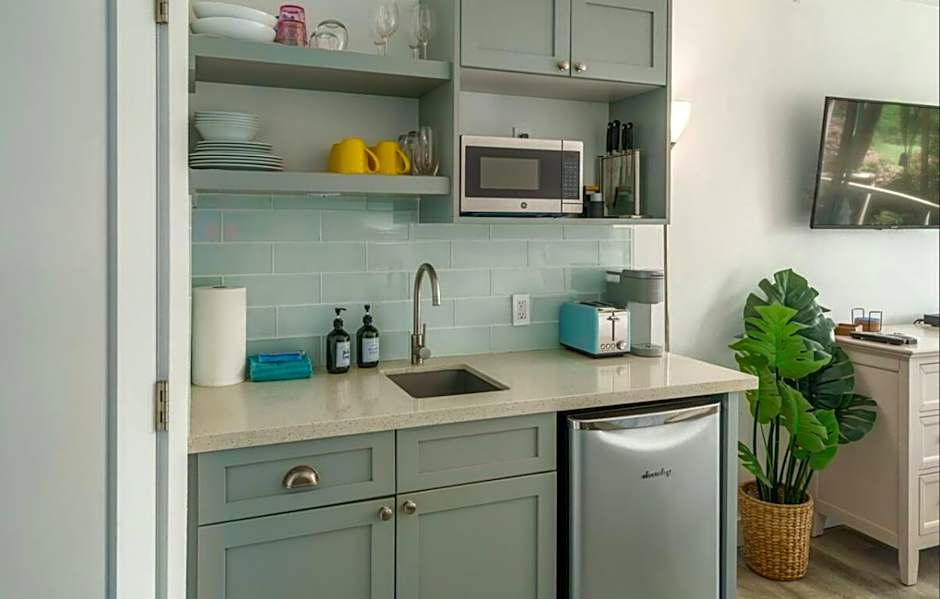 Central Kihei Gem! 3-Min Walk to the Beach & Shops