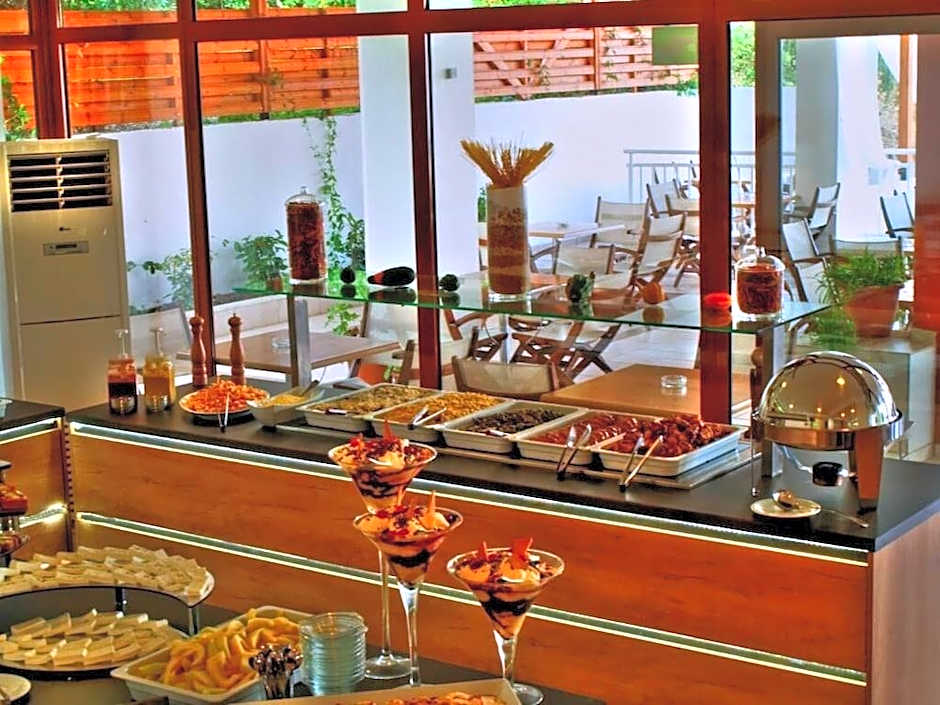 Maranton Beach Hotel