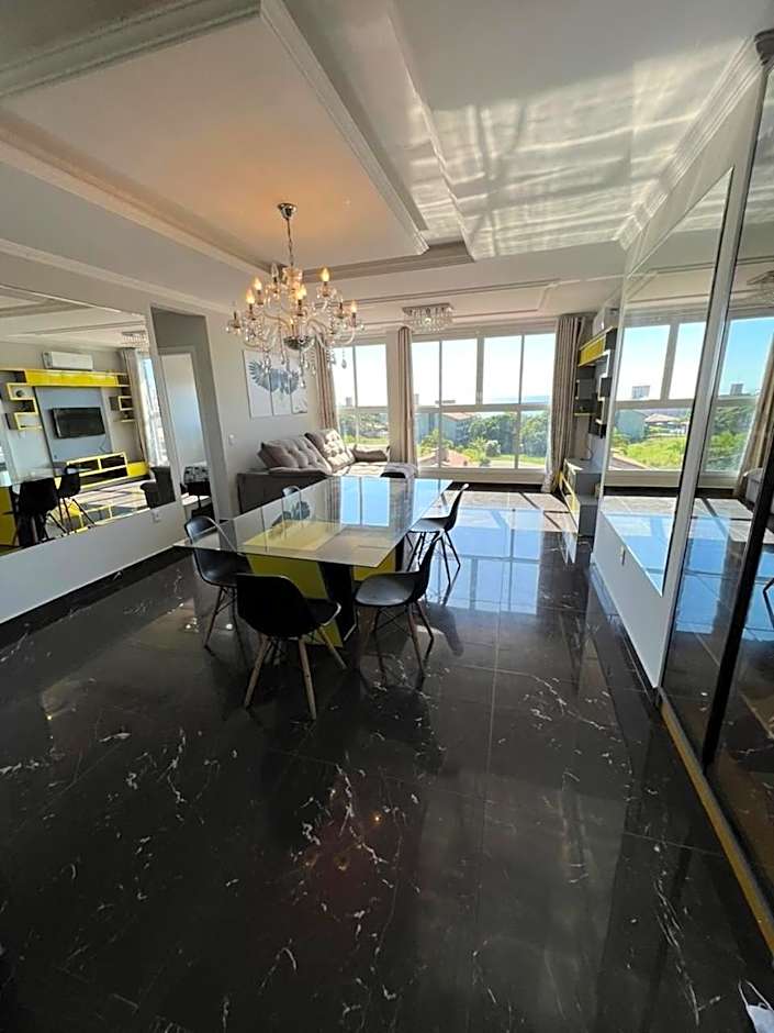 Seu refúgio paradisíaco a apenas 330 metros do mar TUB