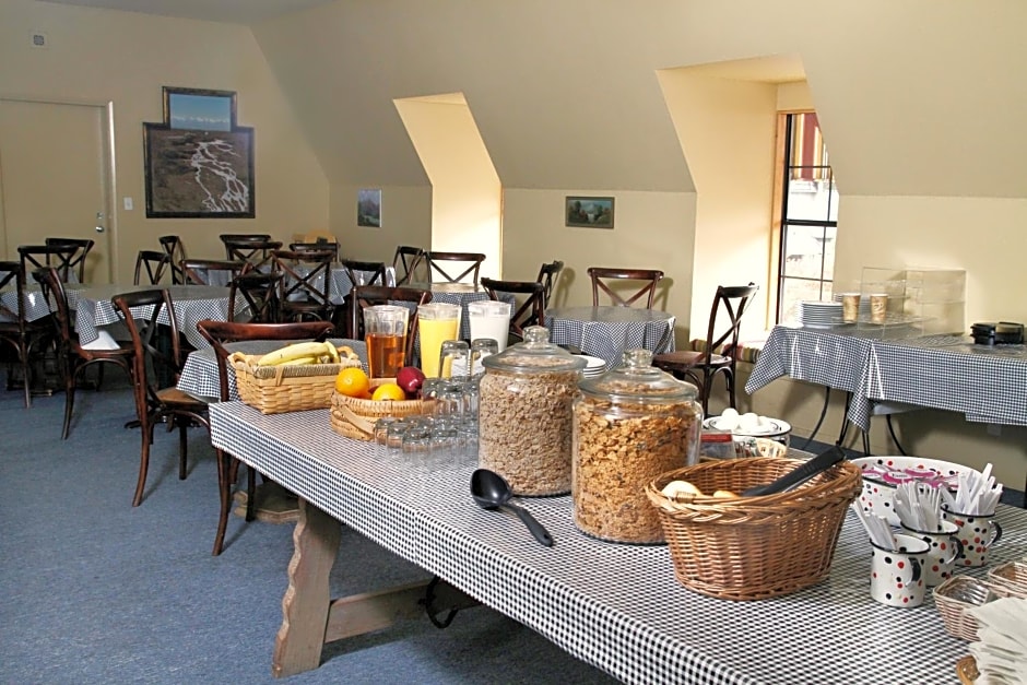 Riverside Inn