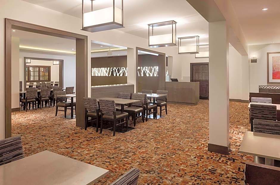 Embassy Suites by Hilton Palm Desert