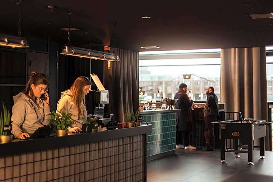 Holiday Inn - the niu, Fender Amsterdam By IHG