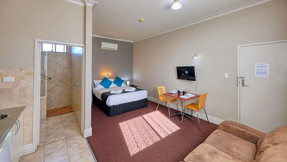 Silver Haven Motor Inn