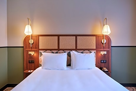 Cozy Queen Room