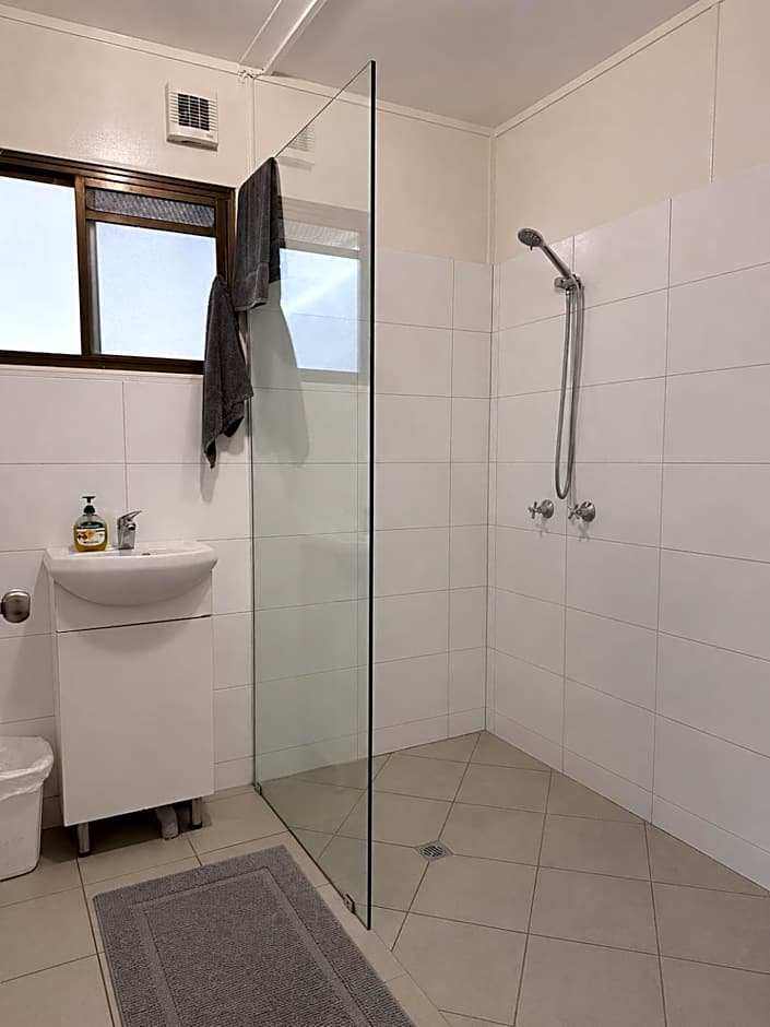 Pippies Beachhouse Backpackers