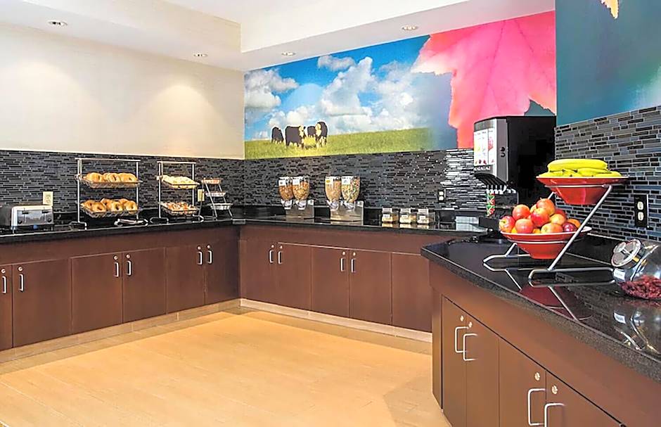 Wingate by Wyndham Oshkosh