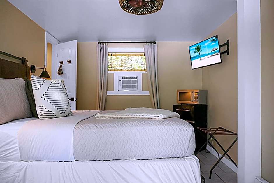 Hickory Falls Inn