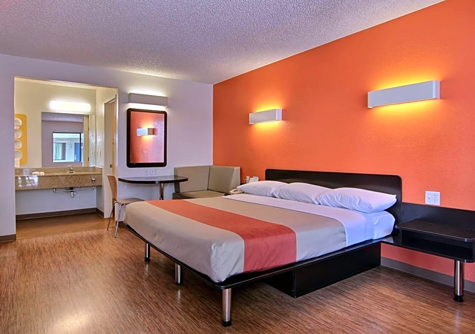 Economy Inn