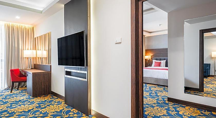 Ramada Hotel & Suites by Wyndham Yerevan
