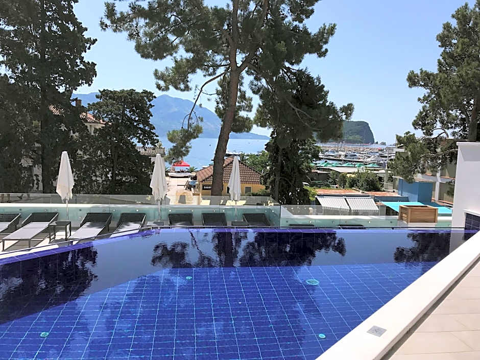 Crowne Plaza Budva by IHG