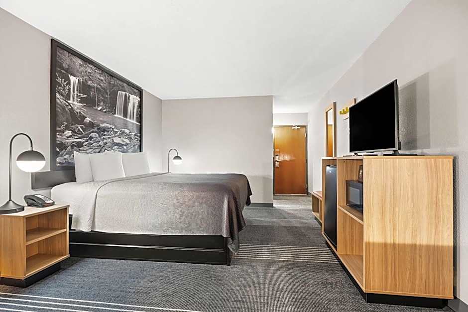 Super 8 by Wyndham Harrison AR