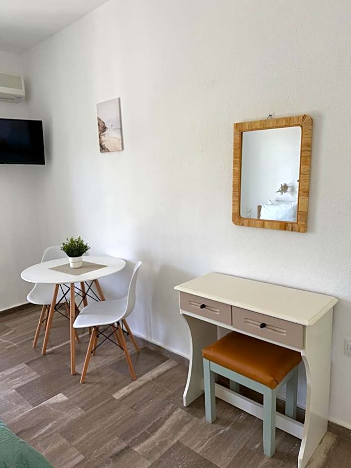 Skiathos Country Studios