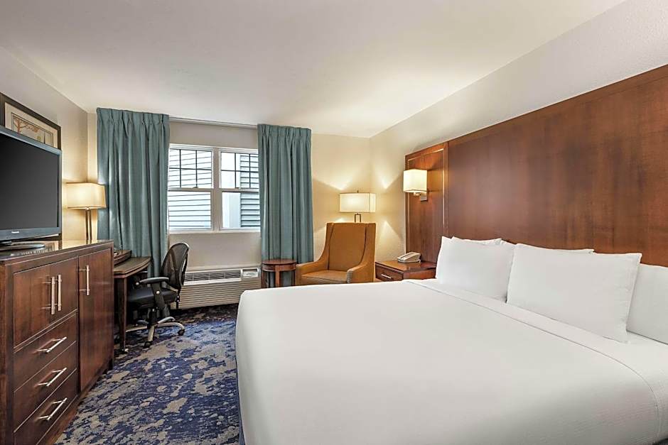 DoubleTree by Hilton Cape Cod - Hyannis