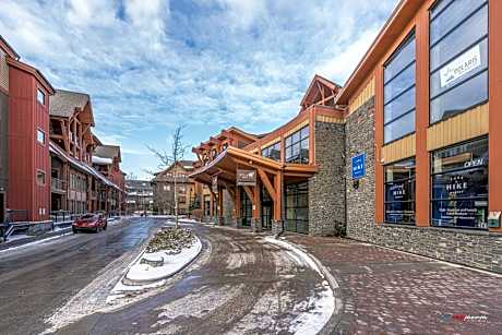 Solara Suite with Indoor Pool / Hot tub / Parking