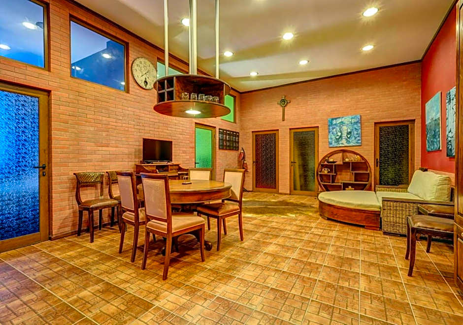 Continental Apartments