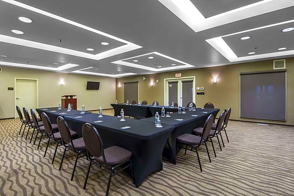 Comfort Suites Saskatoon