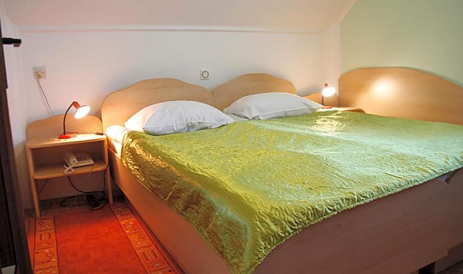 Rooms & Apartments Jana