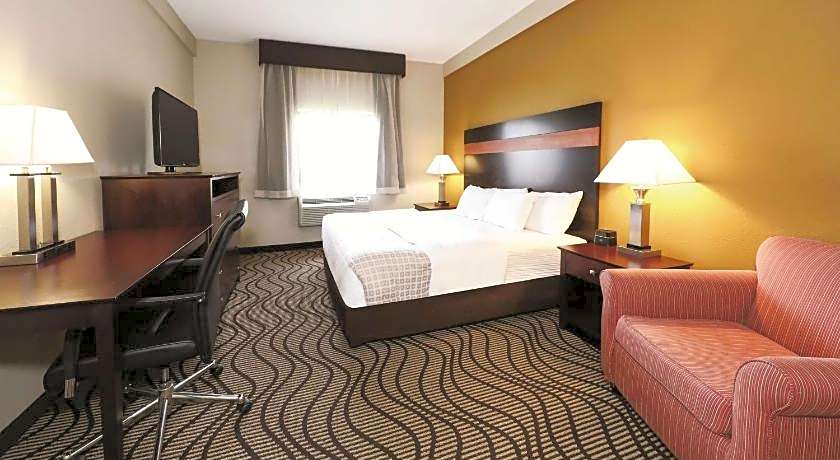 La Quinta Inn & Suites by Wyndham Sandusky