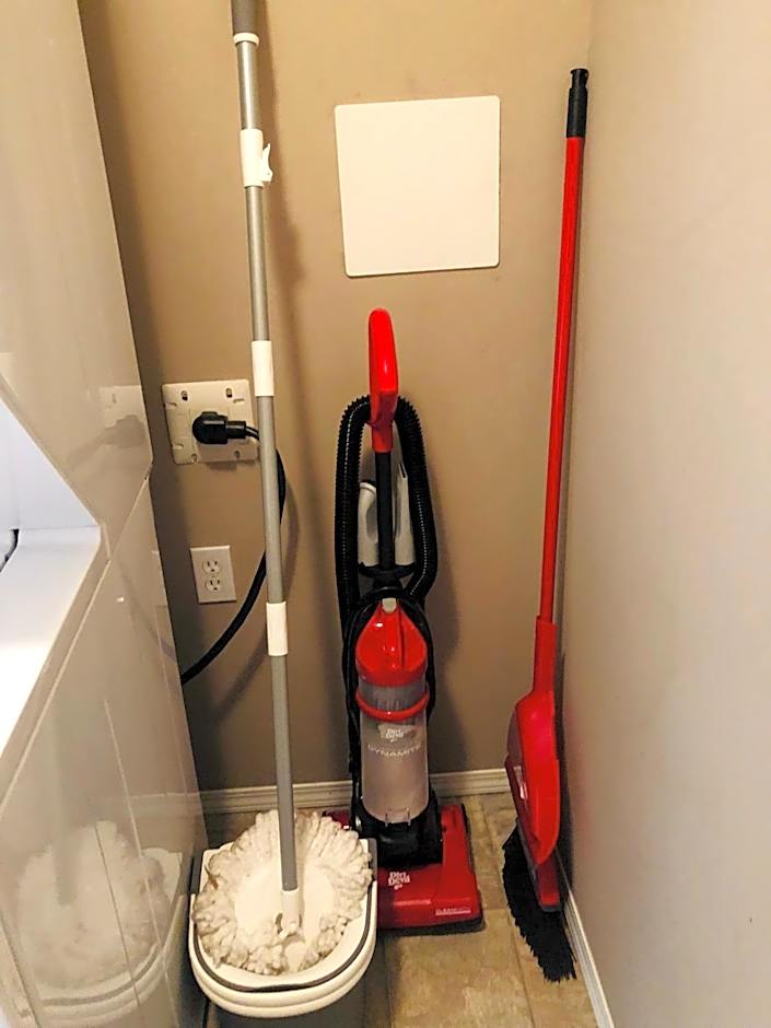 Quiet 2 Bed 2 Bath close to Westview Hospital