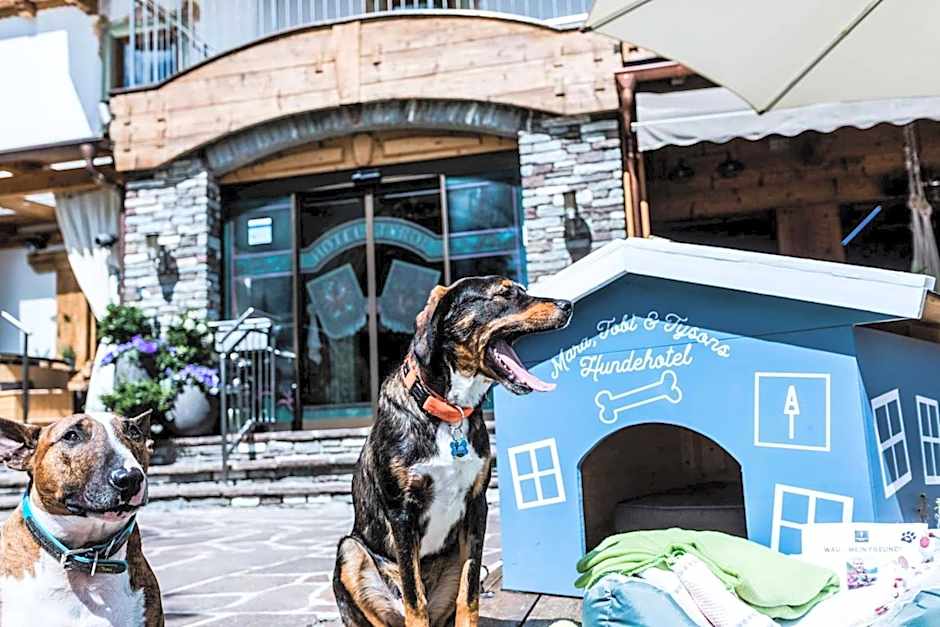 ALPENHOTEL TYROL - B&B - ADULTS ONLY - Alpines Lifestylehotel mit NaturSPA & Wellness