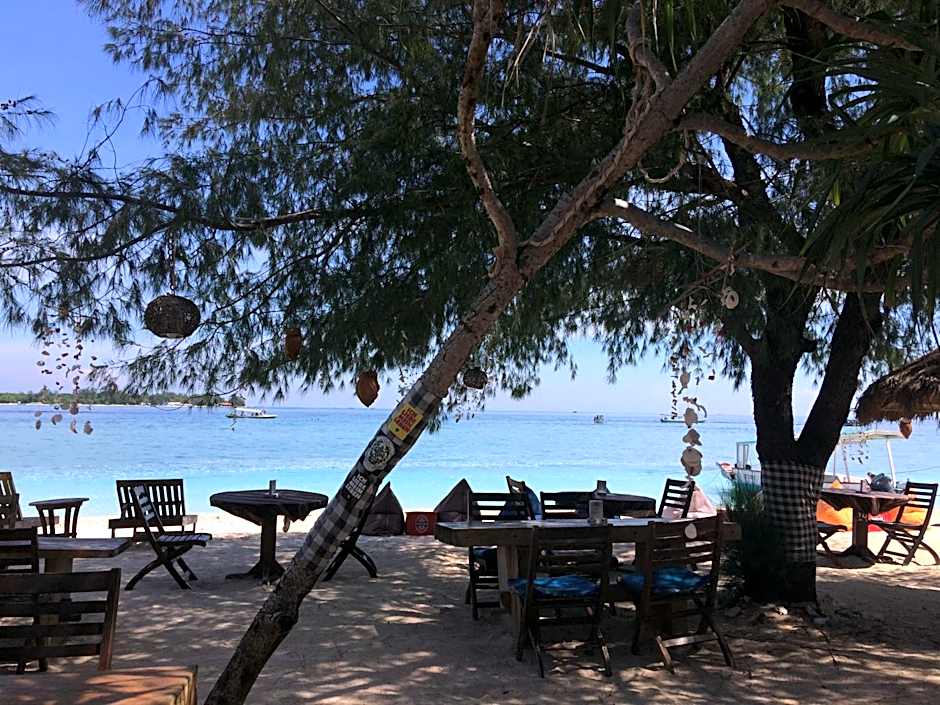 Gili Beach