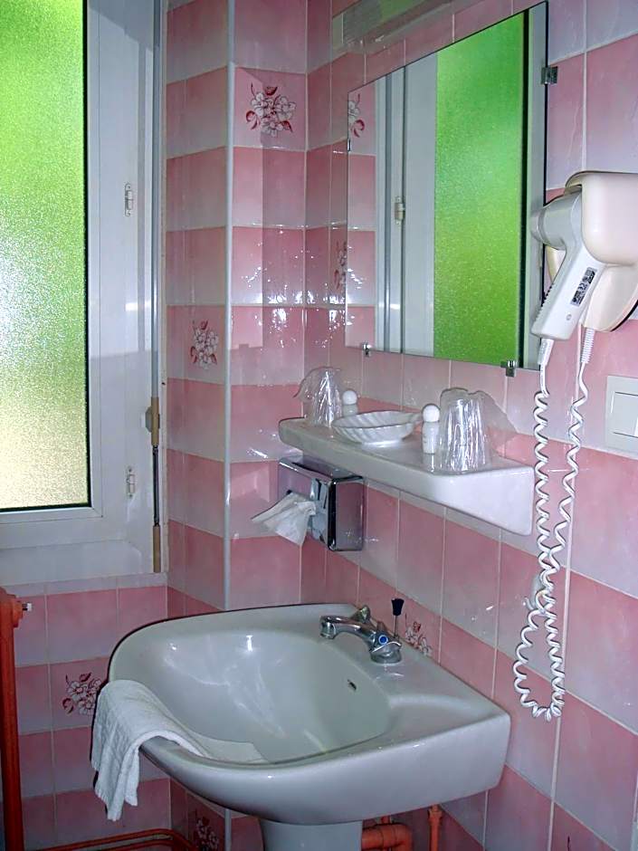 Au Royal Hotel