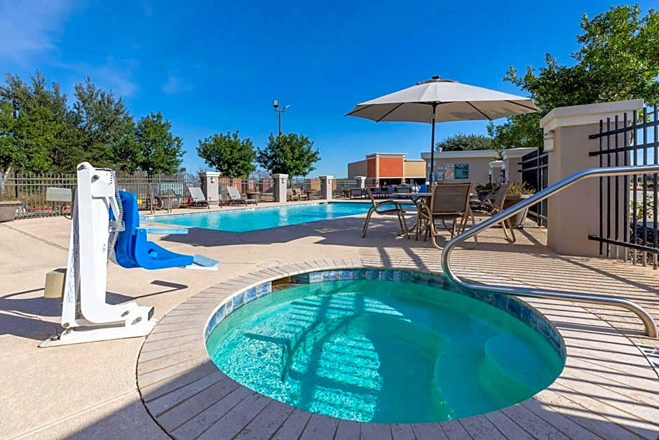 La Quinta Inn & Suites by Wyndham Houston Nw Beltway 8 / West Rd