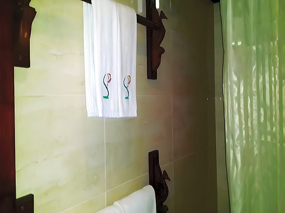 Shwe Yee Pwint Hotel