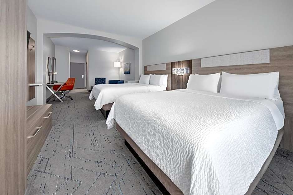 Holiday Inn Express Hotel & Suites Dallas West By IHG