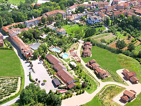 Ariotto Village Hotel