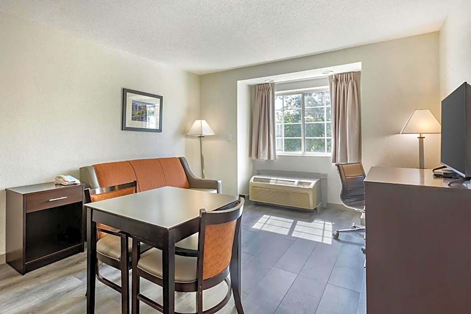 Greenville Pelham Inn by IHG