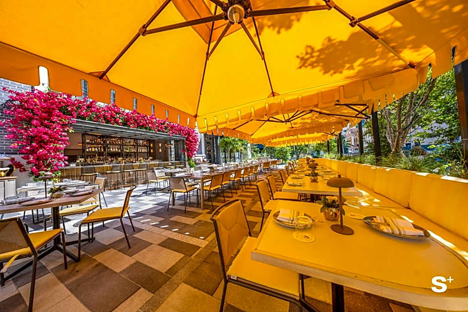 Modern Downtown 1BR with Amazing City Views