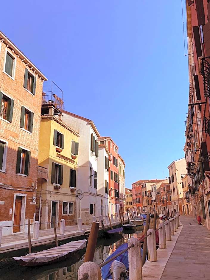 Ca' San Trovaso - 6 Rooms